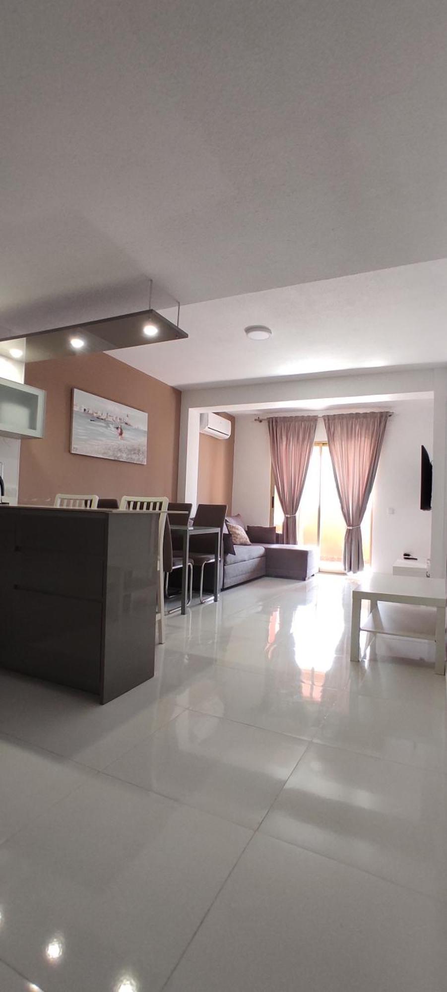 Apartment Lujoso Apto Con Wifi